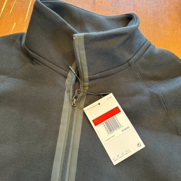 Nike Sportswear Tech Fleece and Sweatpants - Picture 2 of 6